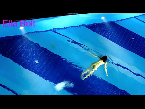 ❤️ Ik kin net ophâlde te sjen, jonge blonde fongen neaken swimmen yn ELLA BOLT resort pool Porno by ús fy.xxxwownet.ru ❌